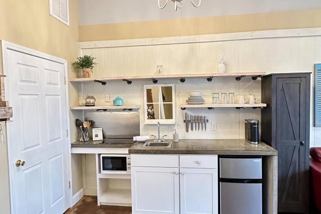 Haven At Hazel~Downtown Bungalow Demorest Exterior foto